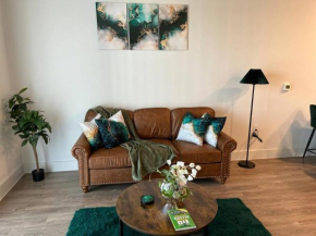 27 Cozy King w Resort Amenities